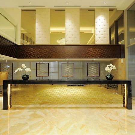 Louis Kienne Hotel Pandanaran Semarang Zewnętrze zdjęcie