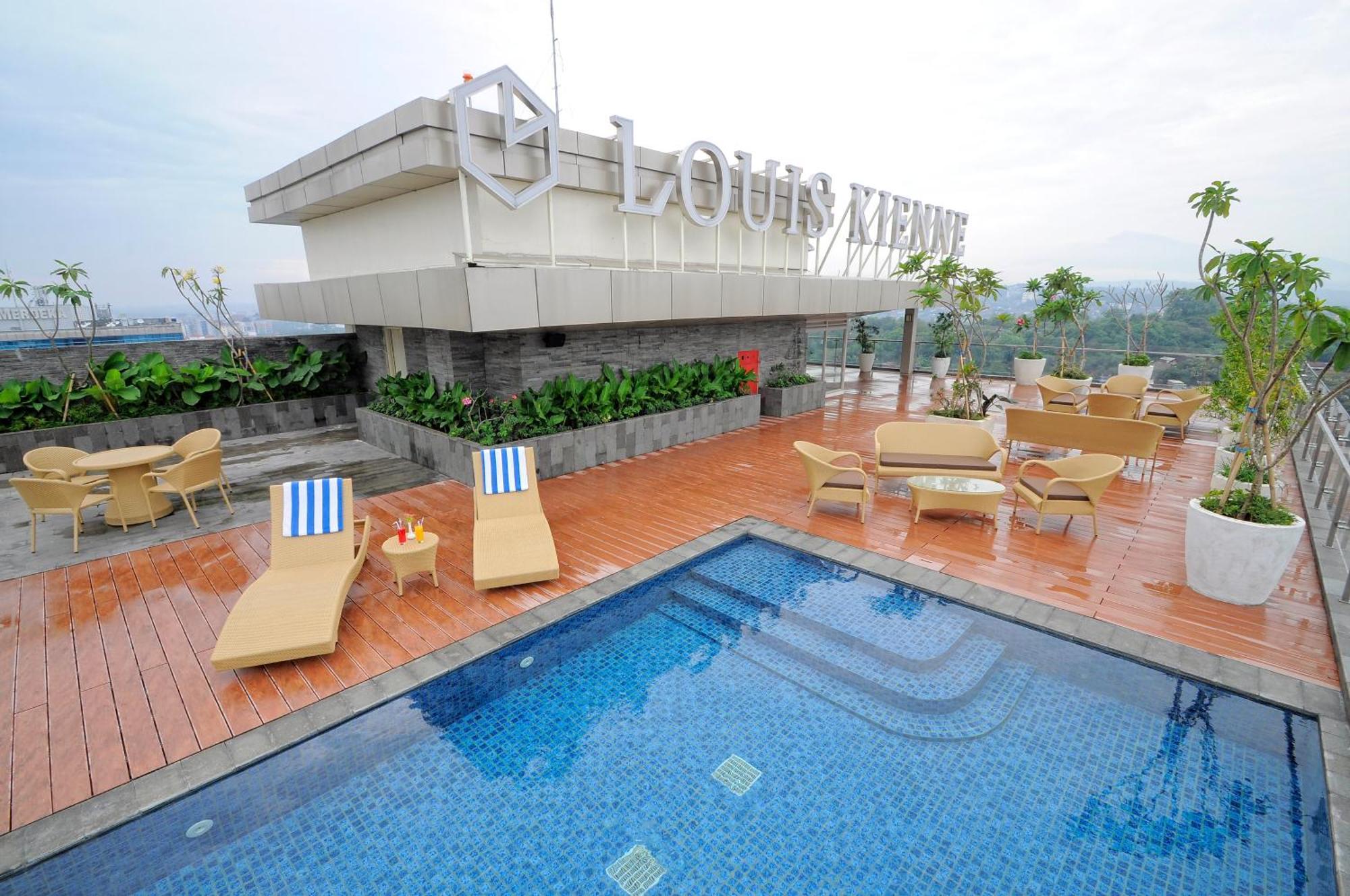 Louis Kienne Hotel Pandanaran Semarang Zewnętrze zdjęcie